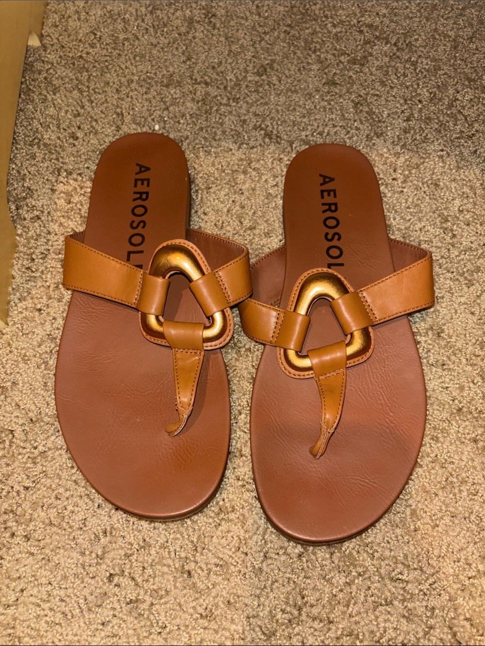 AEROSOLES Cognac Tan Leather Ring-Detail Thong Sandals